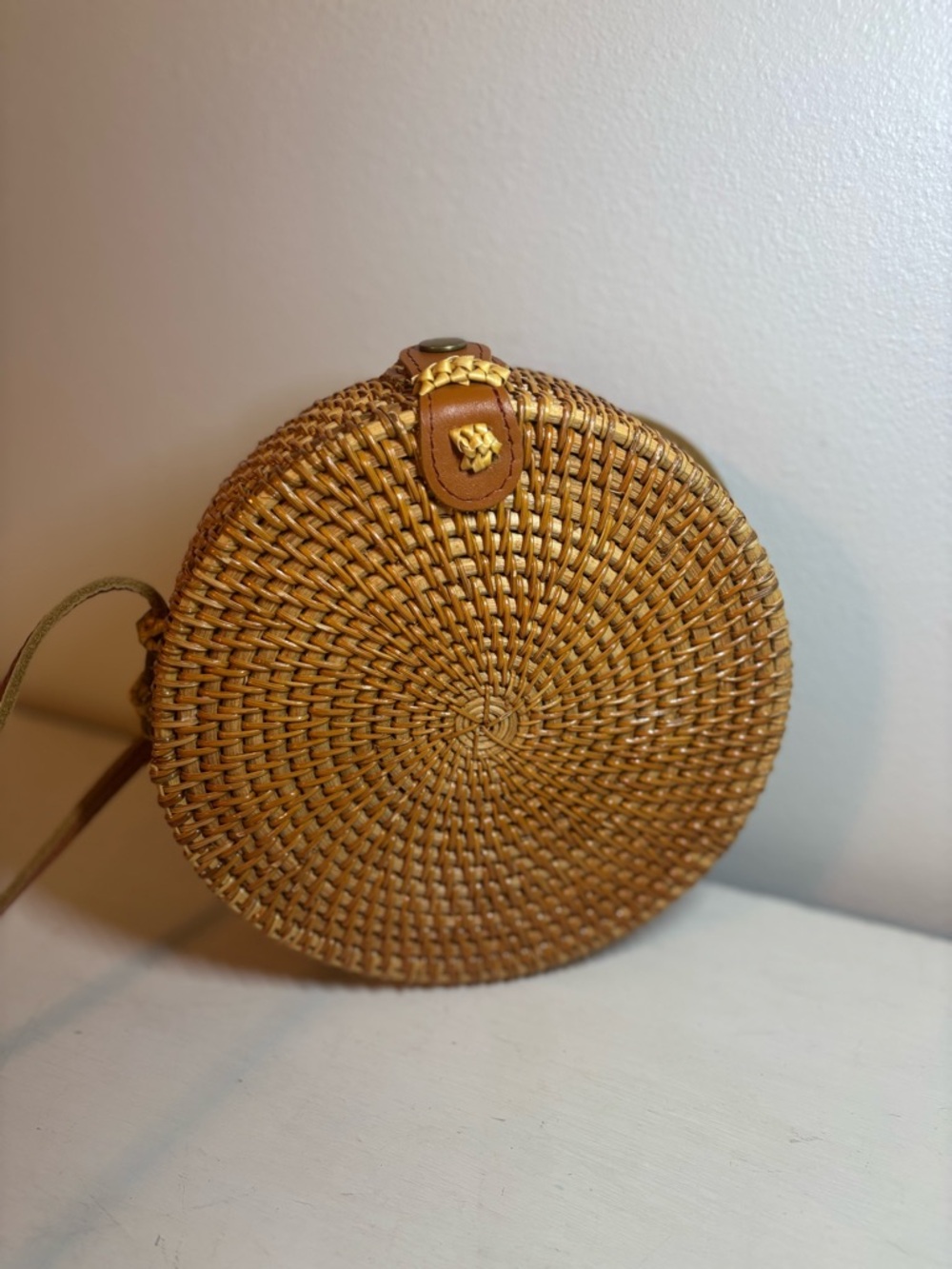 Boho Round Woven Crossbody purse in Tan